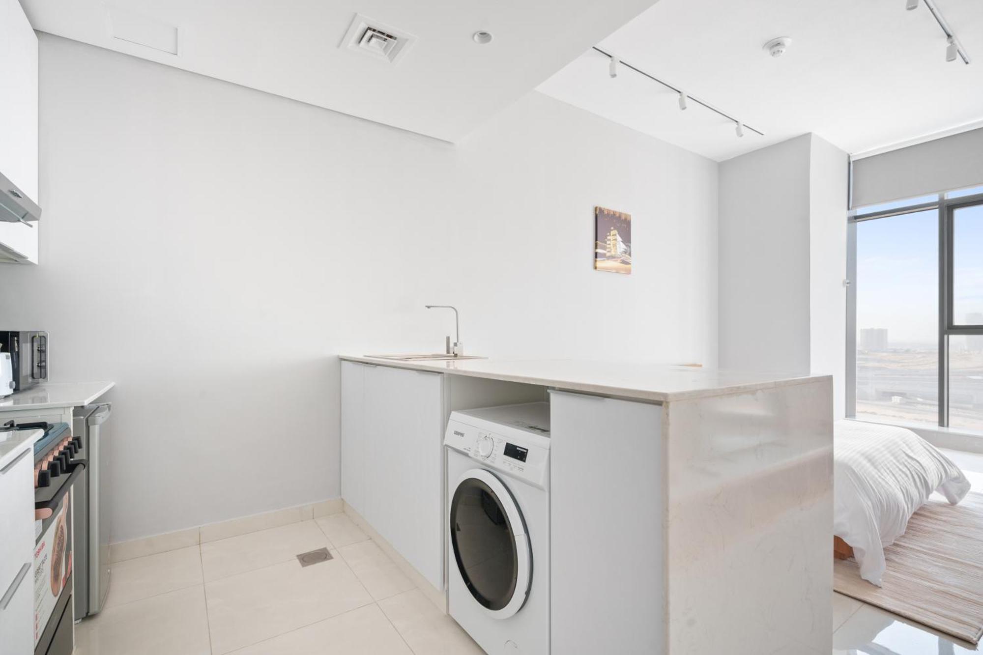Cozy With Modern Amenities In Dubailand
